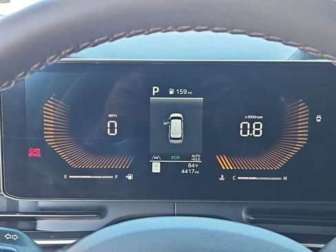 Used 2025 Kia Carnival EX image 18