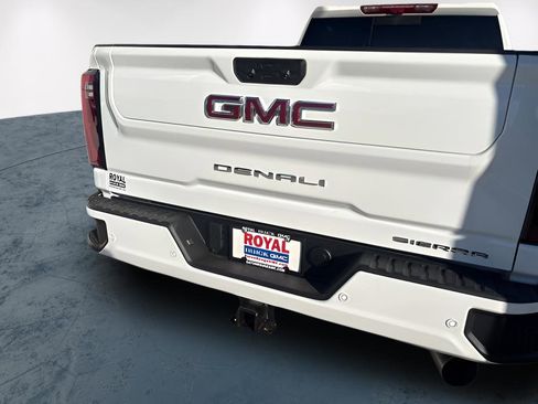 New 2026 GMC Sierra 3500 Denali w/ Denali Reserve Package image 10