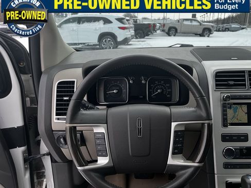 Used 2009 Lincoln MKX AWD image 24