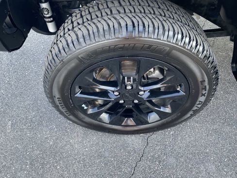 Used 2021 Jeep Gladiator Overland image 10