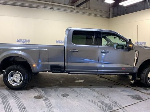 Certified 2025 Ford F350 Lariat w/ Lariat Ultimate Package AWD/4WD image 2