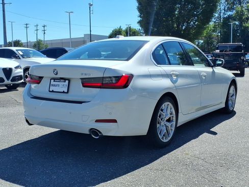 Used 2025 BMW 330i Sedan RWD image 2