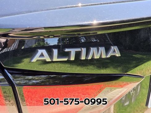 Used 2023 Nissan Altima 2.5 SR w/ SR Premium Package FWD image 10