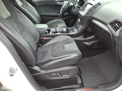 Used 2019 Ford Edge ST w/ Equipment Group 401A image 8