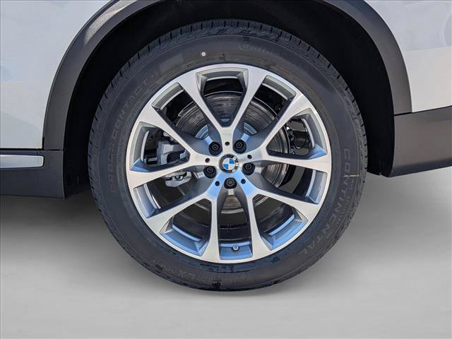 Used 2026 BMW X5 xDrive40i w/ Parking Assistance Package AWD/4WD image 10
