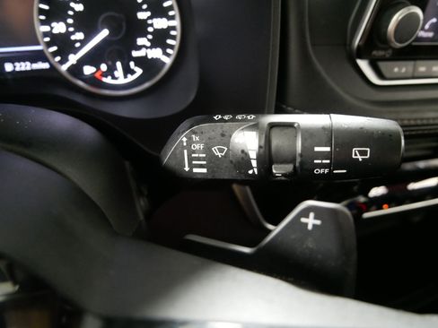 Used 2023 Nissan Rogue SV w/ SV Premium Package AWD/4WD image 32