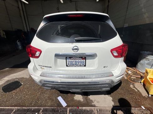 Used 2017 Nissan Pathfinder SV w/ Cargo Package FWD image 7