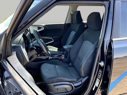 Used 2021 Kia Soul LX FWD image 24