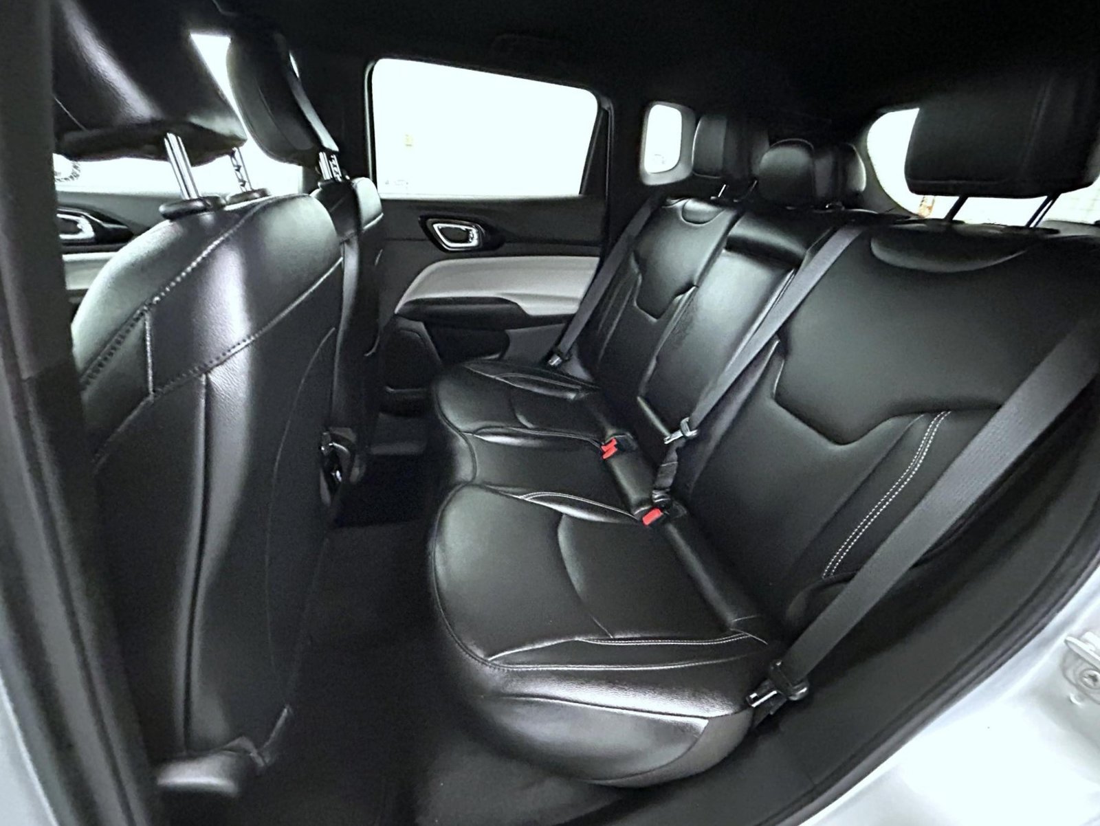 Certified 2025 Jeep Compass Limited AWD/4WD image 19