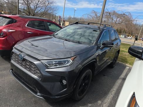 Used 2021 Toyota RAV4 XSE image 1