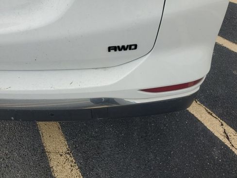 Used 2020 Chevrolet Equinox Premier w/ Premier Redline Edition image 5