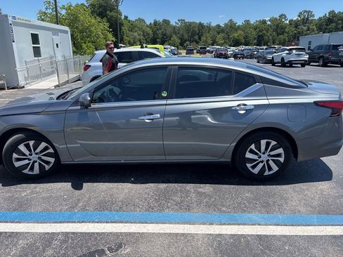 Certified 2020 Nissan Altima 2.5 S FWD image 4