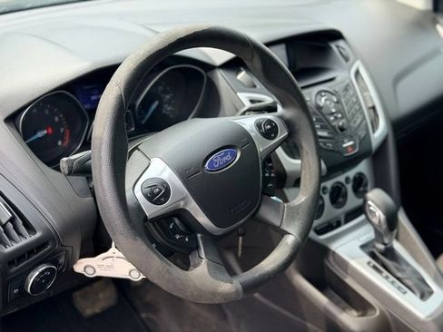 Used 2013 Ford Focus SE FWD image 7