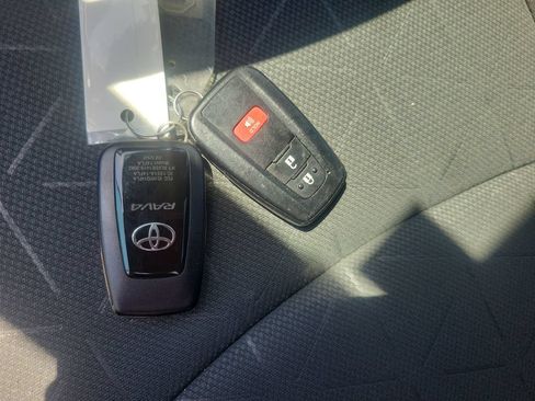 Certified 2024 Toyota RAV4 XLE FWD image 36
