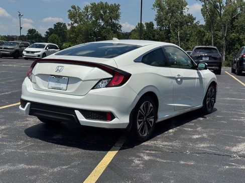 Certified 2018 Honda Civic EX-T image 4
