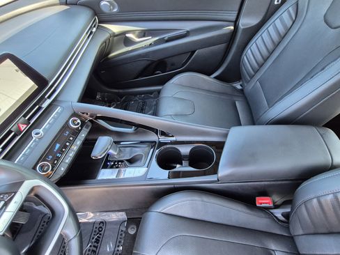 Certified 2023 Hyundai Elantra Limited FWD image 21