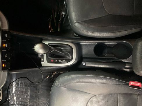 Used 2016 Kia Rio SX image 29