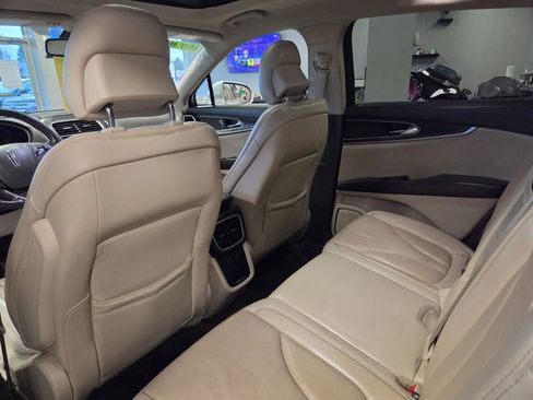 Used 2017 Lincoln MKX Reserve w/ Driver Assistance Package image 45