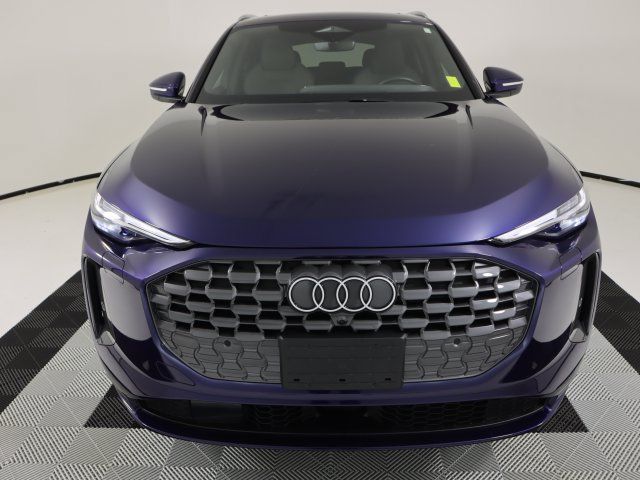 Certified 2025 Audi Q5 Premium Plus w/ Premium Plus AWD/4WD image 8