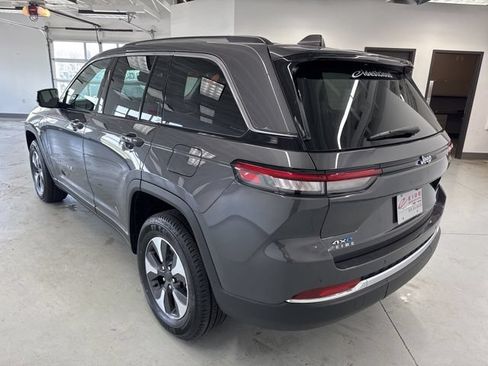 Used 2022 Jeep Grand Cherokee Limited 4xe AWD/4WD image 11