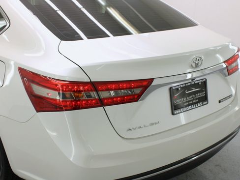 Used 2016 Toyota Avalon Touring image 20
