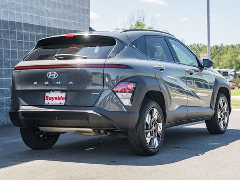Used 2025 Hyundai Kona SEL AWD/4WD image 6