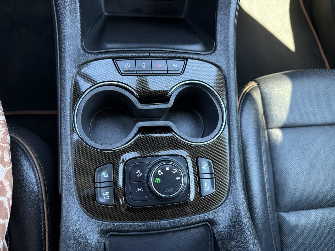 Used 2023 GMC Acadia AT4 w/ Preferred Package AWD/4WD image 38