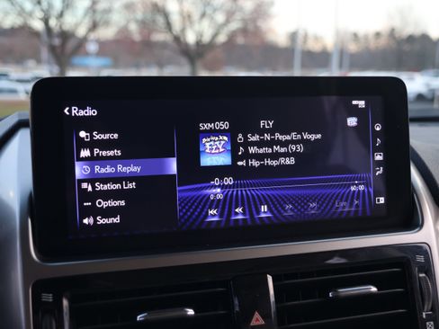 Used 2022 Lexus GX 460 Premium w/ Premium Package image 23