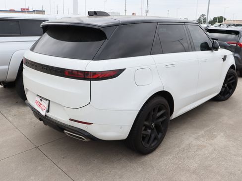 Used 2025 Land Rover Range Rover Sport Dynamic SE AWD/4WD image 10