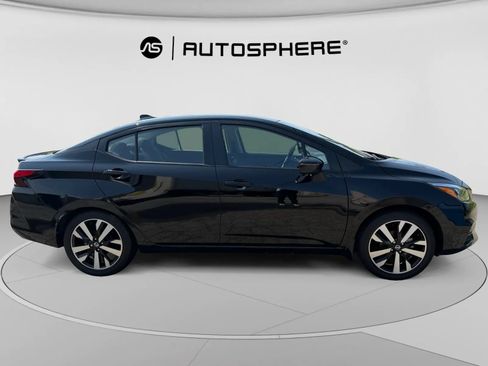 Used 2022 Nissan Versa SR FWD image 10