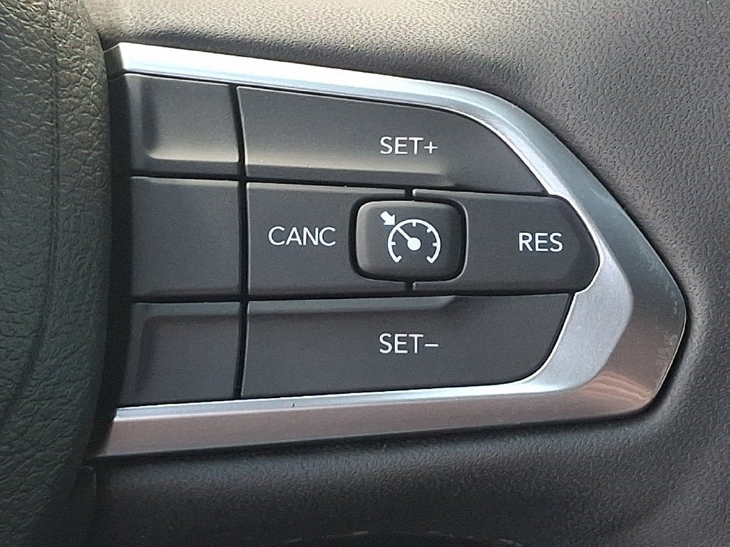 Used 2023 Jeep Compass Latitude AWD/4WD image 22