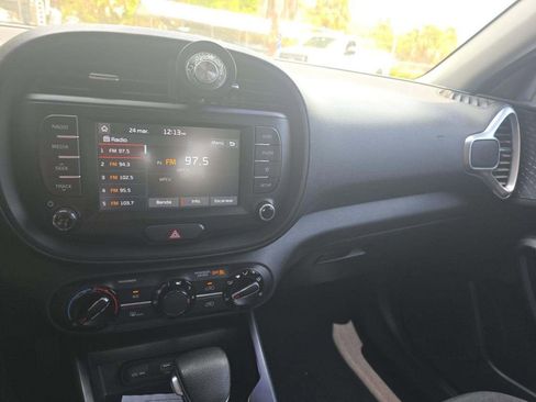 Used 2020 Kia Soul S image 4