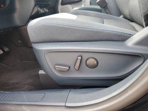 New 2026 Ford Maverick XLT w/ XLT Luxury Package FWD image 15