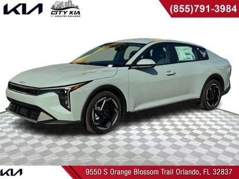 New 2025 Kia K4 EX image 1