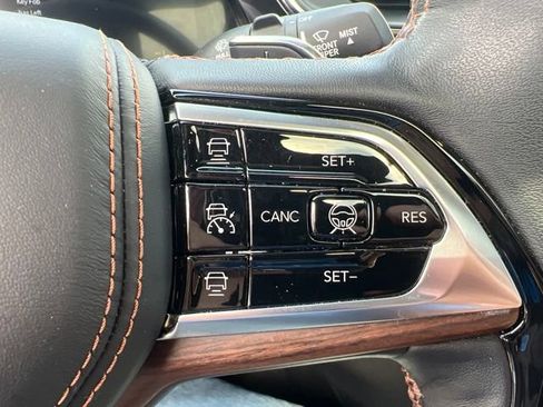 Certified 2025 Jeep Grand Cherokee Summit AWD/4WD image 25