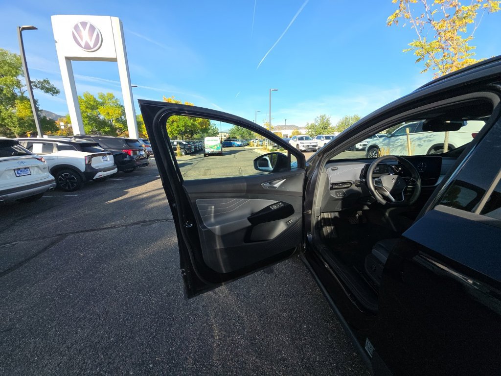 Certified 2023 Volkswagen ID.4 Pro S AWD/4WD image 10