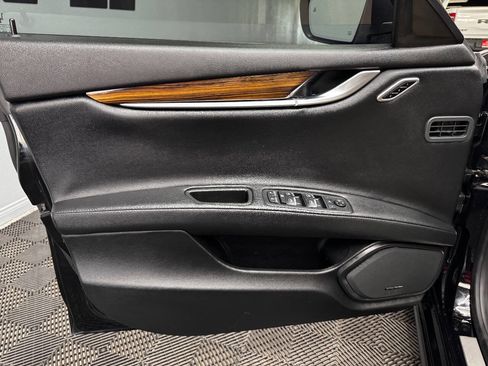 Used 2019 Maserati Ghibli S image 36