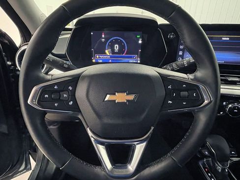 Used 2024 Chevrolet Trax LT w/ Driver Confidence Package image 33