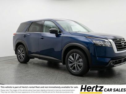 Used 2025 Nissan Pathfinder SV