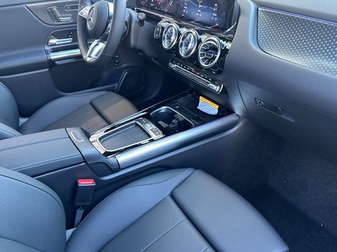 Used 2025 Mercedes-Benz GLA 250 4MATIC image 25