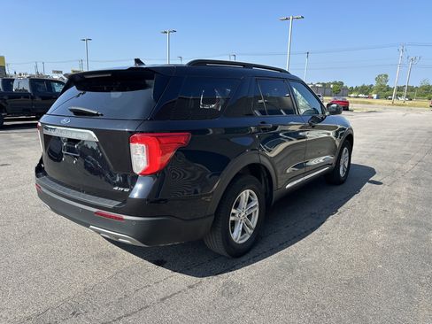 Used 2022 Ford Explorer XLT w/ Equipment Group 202A image 16