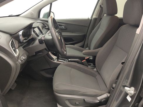 Used 2020 Chevrolet Trax LS w/ Tint and Cruise Package image 17