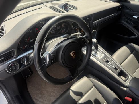 Certified 2014 Porsche 911 Carrera RWD image 4