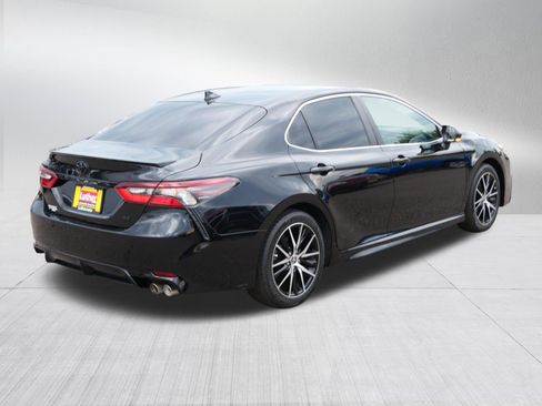 Used 2023 Toyota Camry SE w/ Audio Upgrade Package FWD image 7