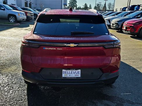 New 2026 Chevrolet Equinox EV LT image 4