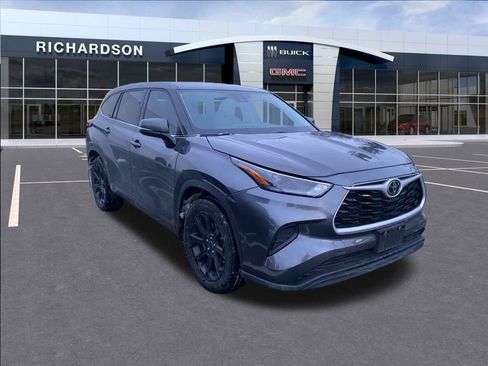 Used 2022 Toyota Highlander L image 9