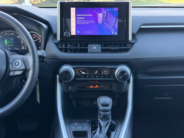 Certified 2023 Toyota RAV4 LE FWD image 21