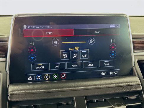 Used 2021 Chevrolet Suburban LT image 41