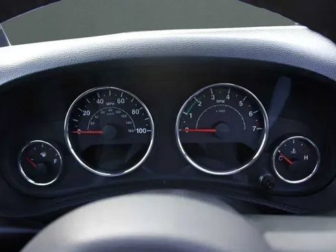 Used 2013 Jeep Wrangler Rubicon w/ PWR Convenience Group AWD/4WD image 26