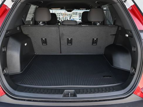 New 2026 Chevrolet Equinox LT w/ Safety and Technology Package FWD image 32